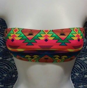 FOREVER 21 - Swim/bathingsuit top size Small